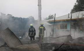 Incendio destruyó dos pabellones del Liceo Rahue de Osorno [Fotos]
